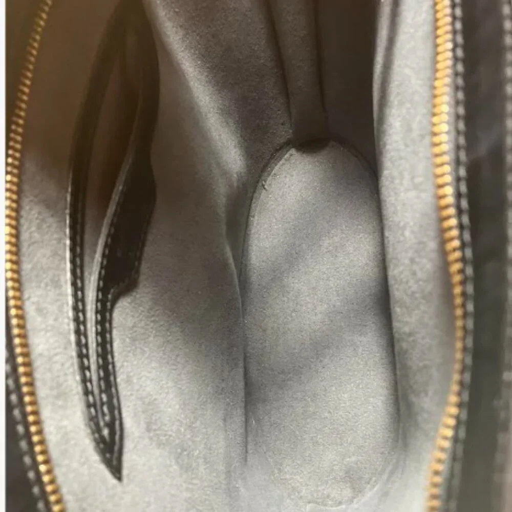 Louis Vuitton Epi Saint Jacques PM Vintage Handbag with COA Very Good Condition - Picture 8 of 15